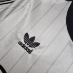 MANCHESTER UNITED II 1983 HOMBRE (RETRO) - Imagen 4
