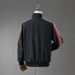 CHAQUETA MANCHESTER UNITED BLACK 25/26 - Imagen 2