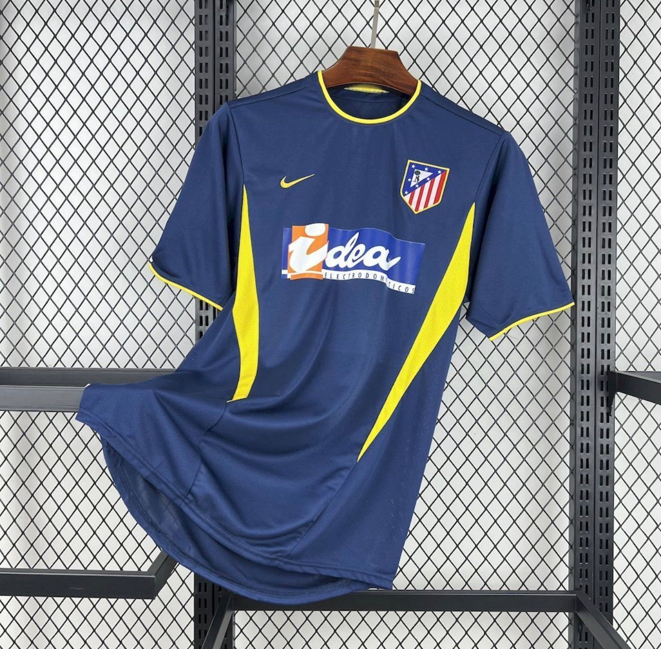 4D80DA53-A7F3-42E6-933D-58C9F566090A ATLÉTICO DE MADRID II 02/03 HOMBRE (RETRO) - Imagen 1