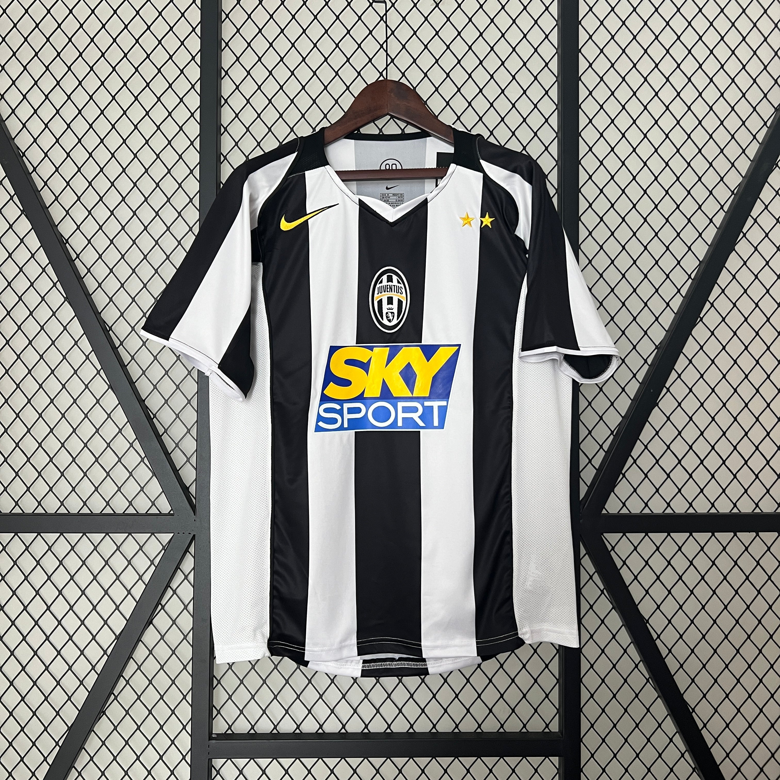 633ff45f JUVENTUS I 04/05 HOMBRE (RETRO) - Imagen 1