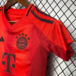 BAYERN DE MUNICH I 24/25 CONJUNTO INFANTIL - Imagen 4