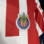 CHIVAS GUADALAJARA I 24/25 CONJUNTO INFANTIL - Imagen 3