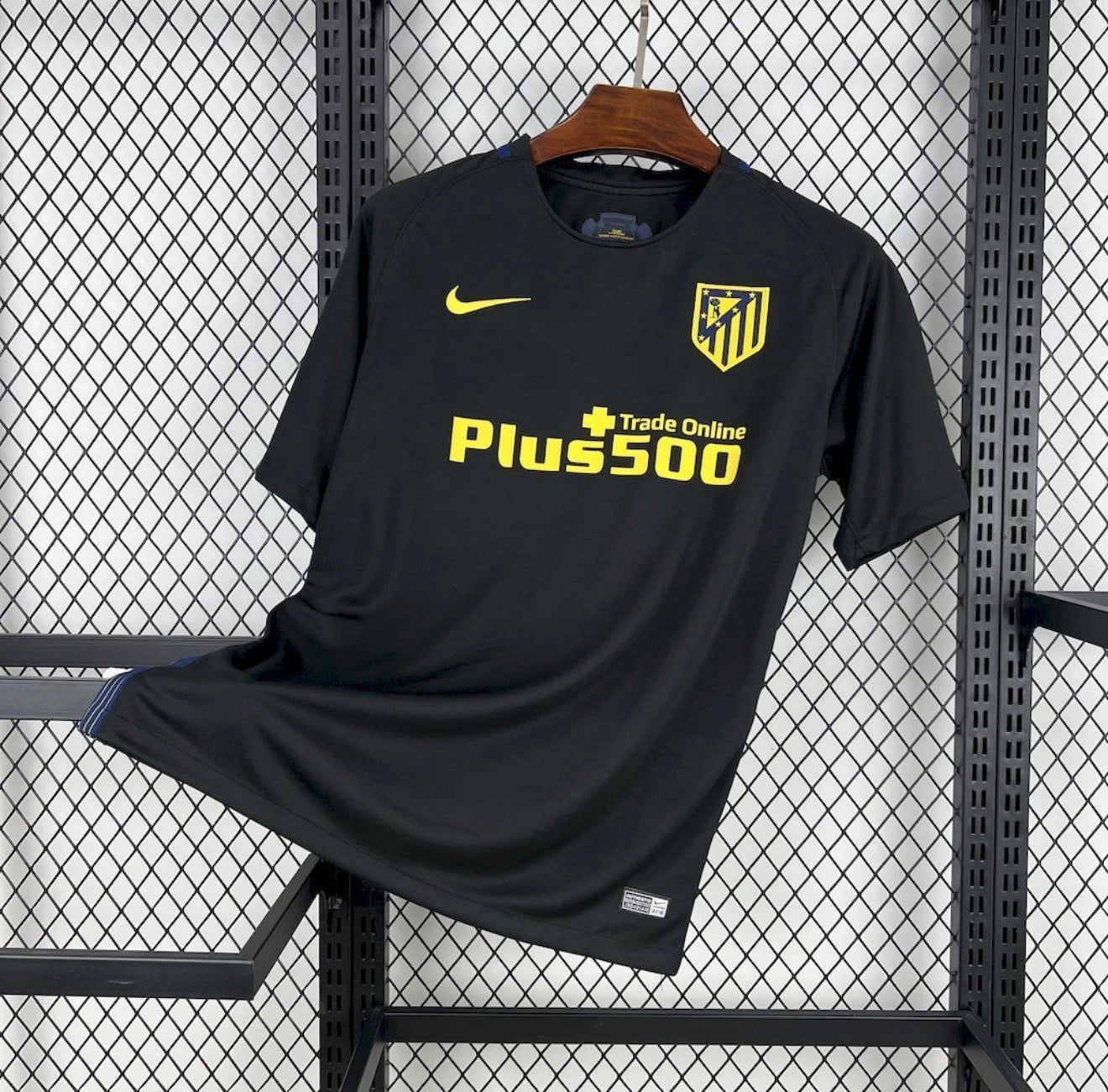 FBE775E3-DCA0-4905-BCBB-CA23F6DD6E77 ATLÉTICO DE MADRID II 16/17 HOMBRE (RETRO) - Imagen 1