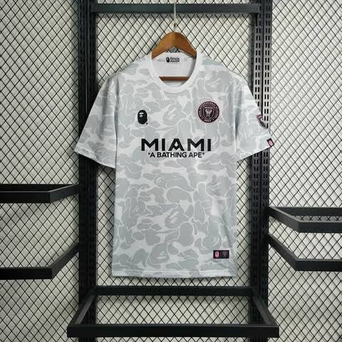 IMG-2575 INTER MIAMI EDICIÓN LIMITADA BAPE 24/25 HOMBRE - Imagen 1