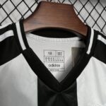 NEWCASTLE I 24/25 CONJUNTO INFANTIL - Imagen 5