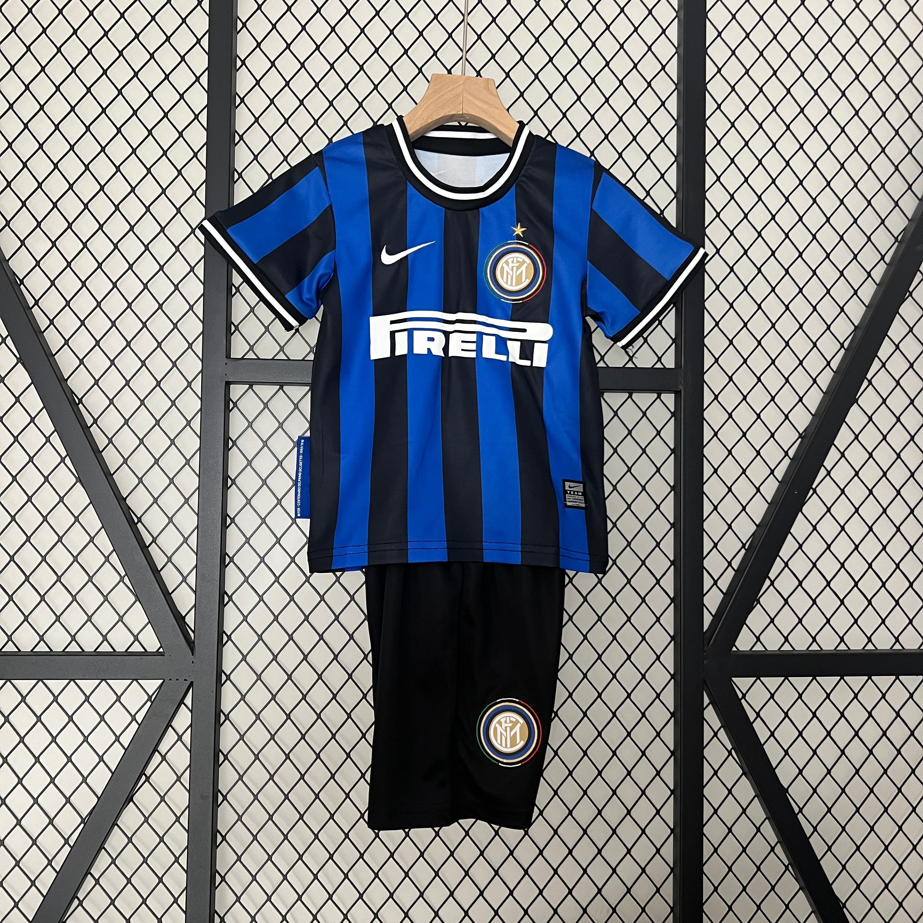 af069223 INTER DE MILAN I 09/10 CONJUNTO INFANTIL (RETRO) - Imagen 1