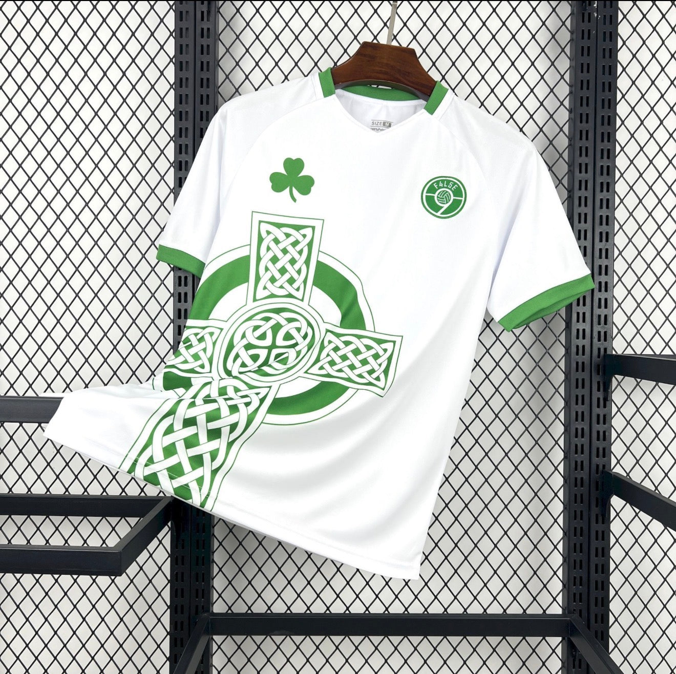 210F1744-3E4D-4253-9C8A-18CAC839BA25.jpg CELTIC CROSS 26/27 HOMBRE - Imagen 1