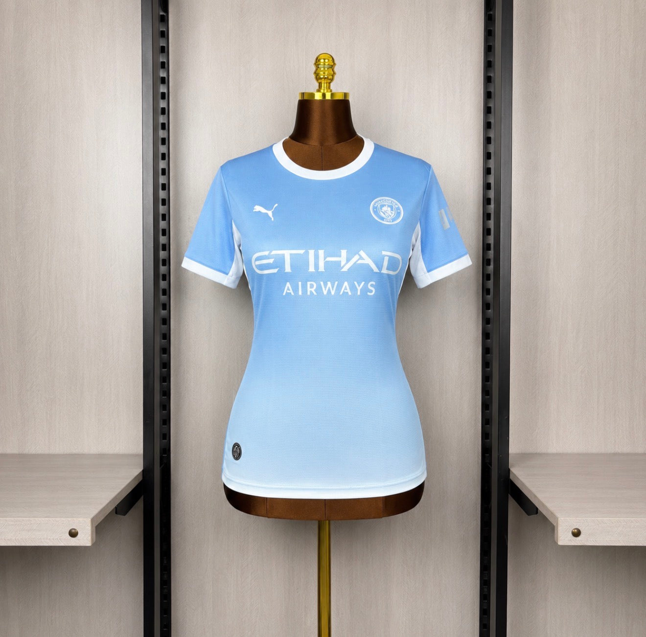 4D45F8F8-8D23-4B3E-8FEB-90FA54E535FA.jpg MANCHESTER CITY I 26/27 MUJER - Imagen 1