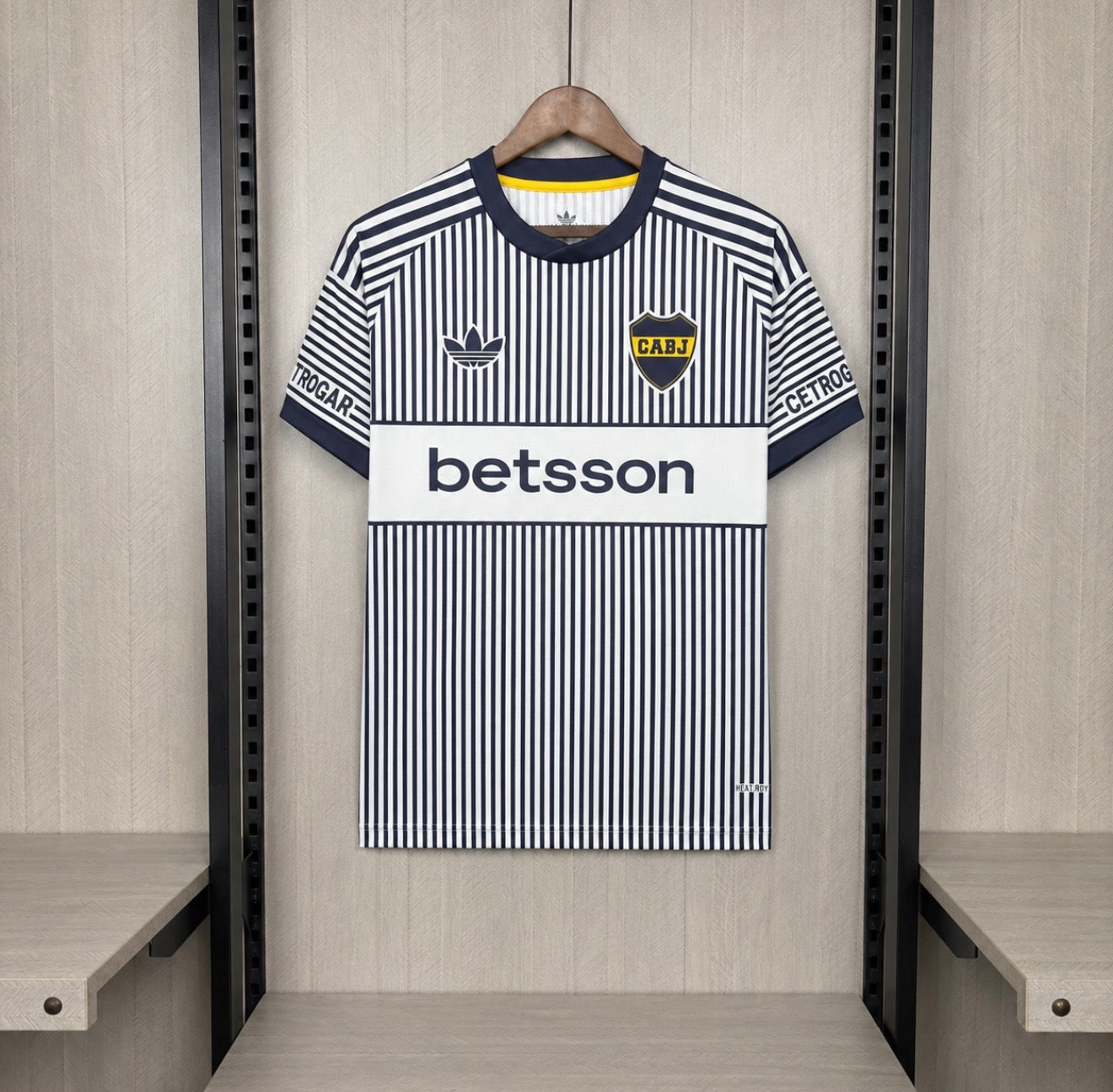 64C4031D-F73E-45F8-86A8-7E478952650B.jpg BOCA JUNIORS III 26/27 HOMBRE - Imagen 1