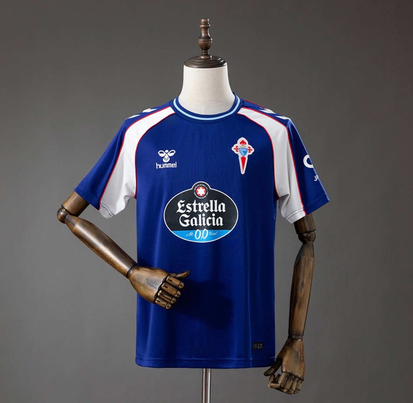 6C044593-2248-4AE3-9387-6FAF56DA03D8.jpg CELTA DE VIGO II 26/27 HOMBRE - Imagen 1