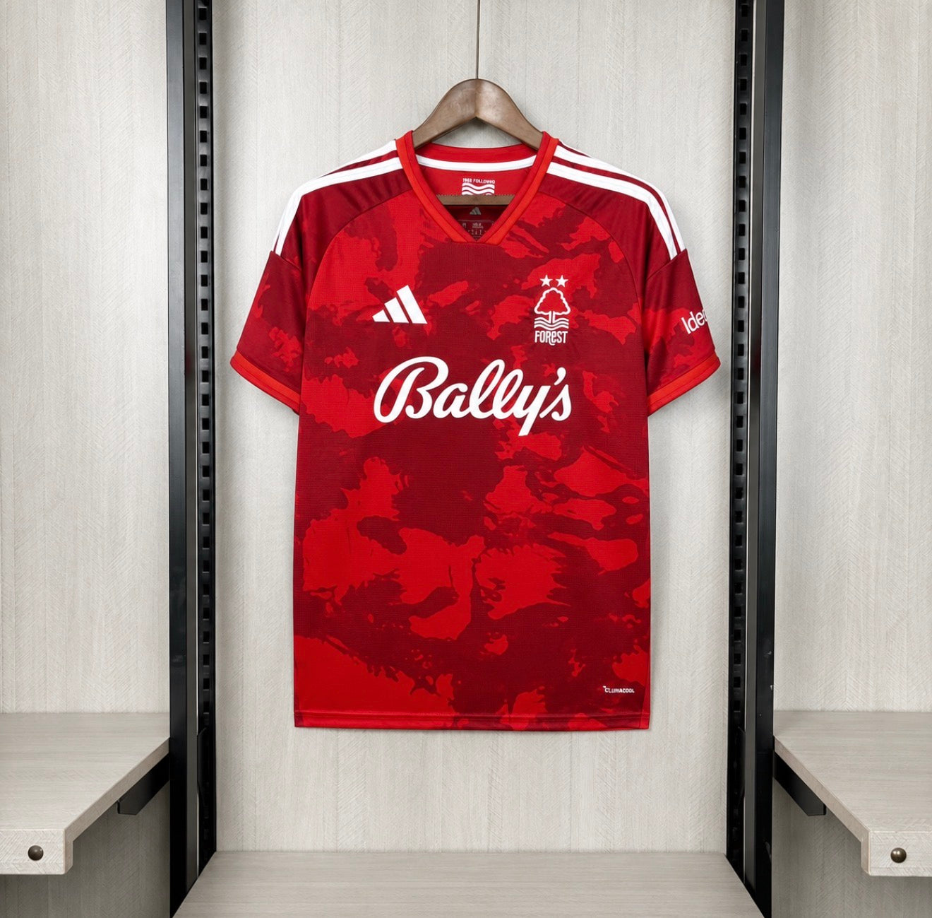 8A566350-8EF5-4AFC-A811-7AF05665CC3B.jpg NOTTINGHAM FOREST I 26/27 HOMBRE - Imagen 1