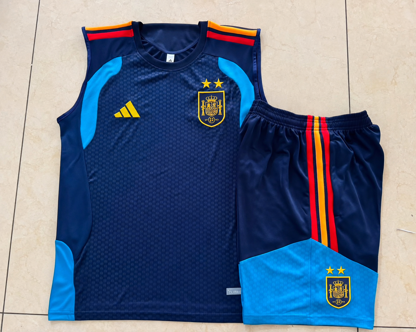 B974251F-5DB9-452A-A00C-08E62D805557.png KIT TREINO ESPAÑA 26/27 - Imagen 1
